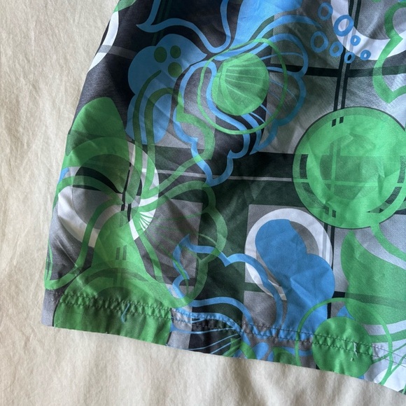Reebok Green and Blue Patterned Swim Trunk Shorts Mesh Inside Size L - Picture 3 of 7